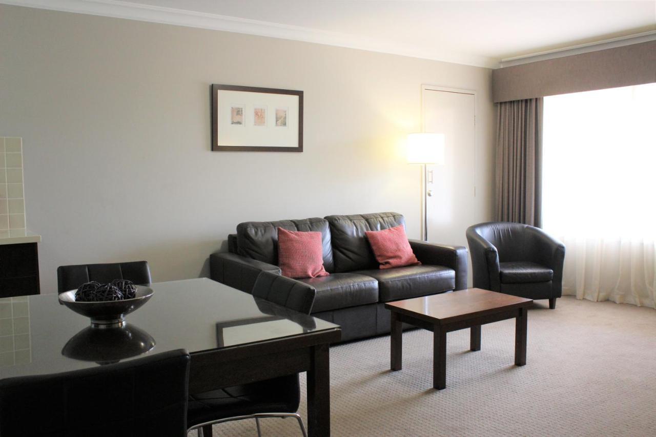 Carlyle Suites & Apartments Wagga Wagga Exterior photo