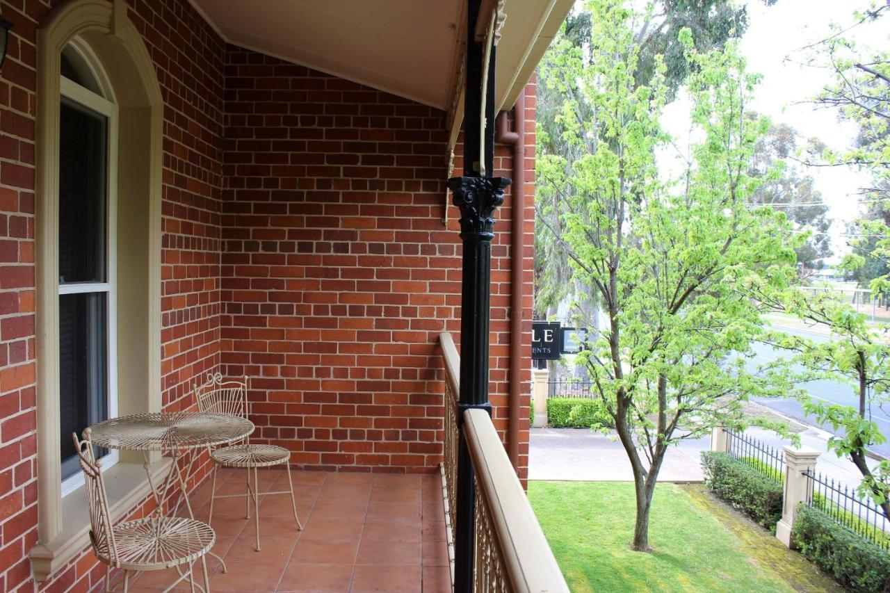 Carlyle Suites & Apartments Wagga Wagga Exterior photo