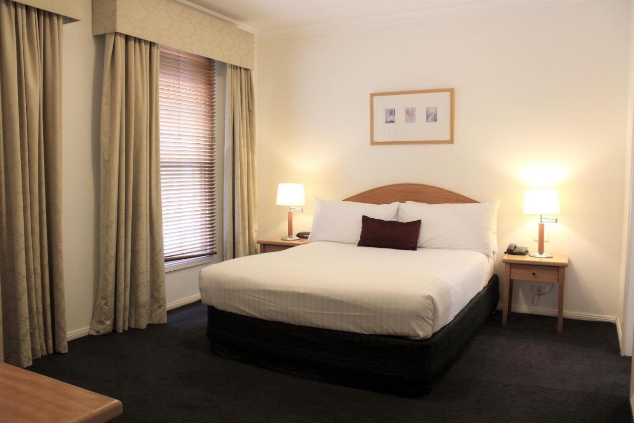 Carlyle Suites & Apartments Wagga Wagga Exterior photo