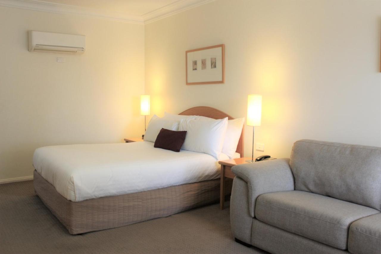 Carlyle Suites & Apartments Wagga Wagga Exterior photo